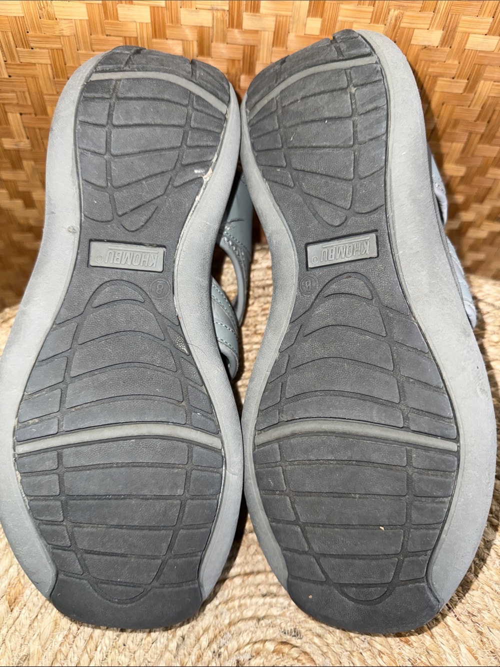 Khombu Gray Closed Toe Sport Sandals Aqua Trim Women’s Size 8 - Picture 9 of 11